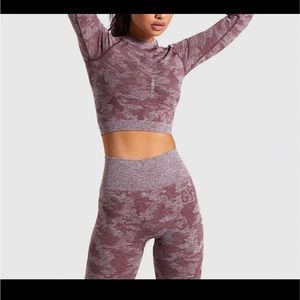 Gymshark CAMO SEAMLESS LONG SLEEVE CROP TOP AND LEGGING S